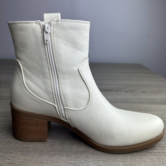 Baretraps COVINA Women's Sz 9.5M High Heel Embroidered Boots Tan and Cream - Picture 2 of 13